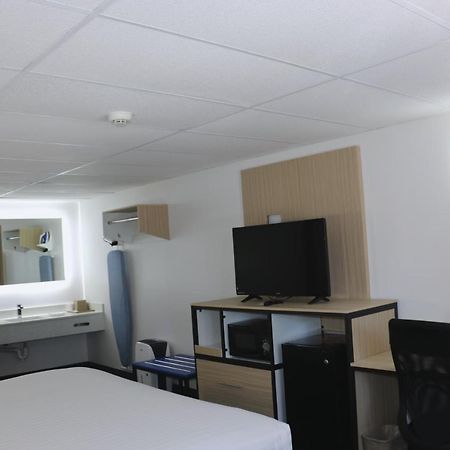 Howard Johnson By Wyndham West Yarmouth Cape Cod المظهر الخارجي الصورة