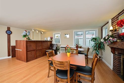 Howard Johnson By Wyndham West Yarmouth Cape Cod المظهر الخارجي الصورة